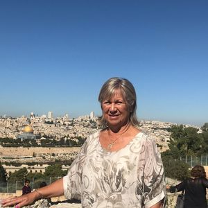 Meet your Posher, Leslie